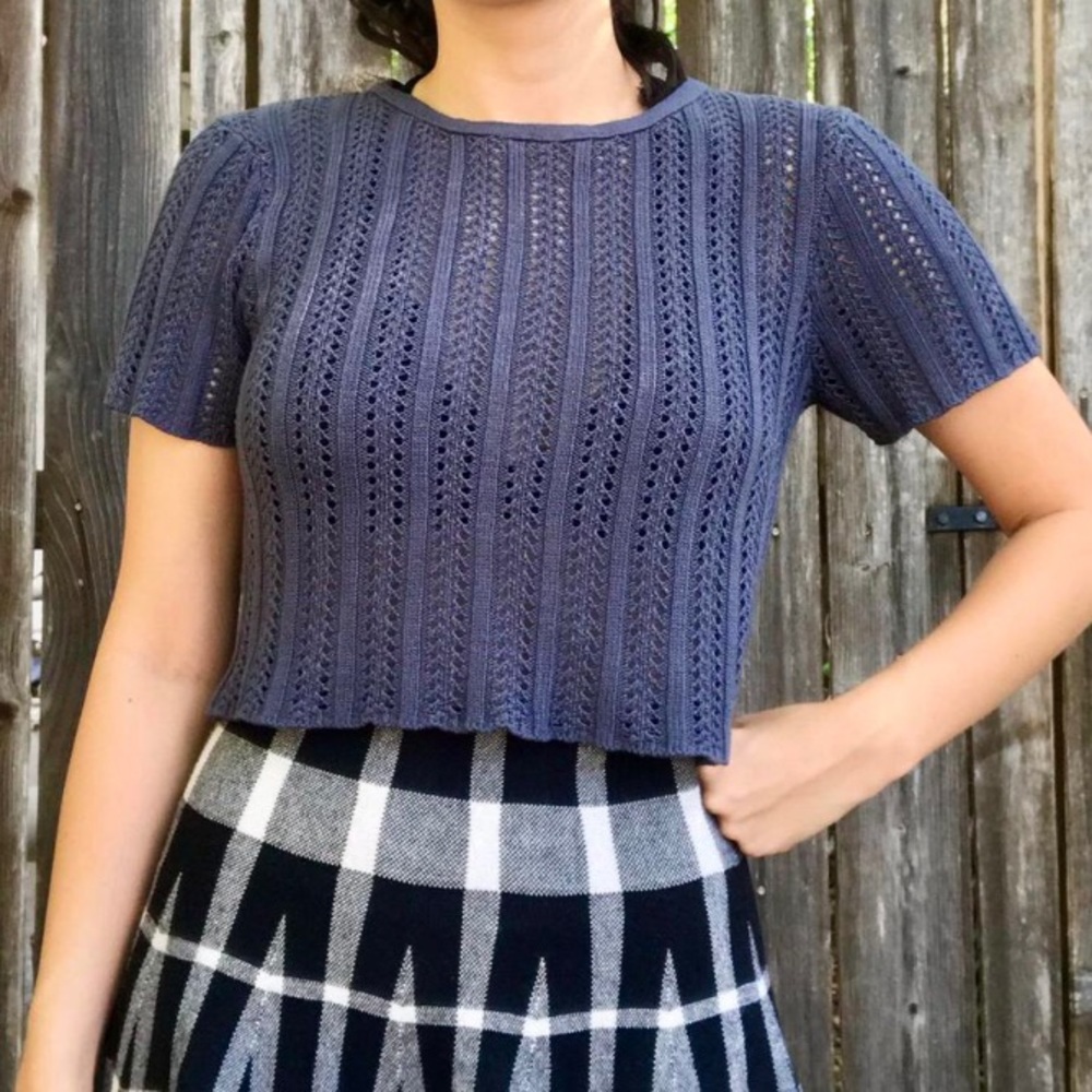 blue knit crop top by kimchi blue 🧶 perfect versatile option for fall